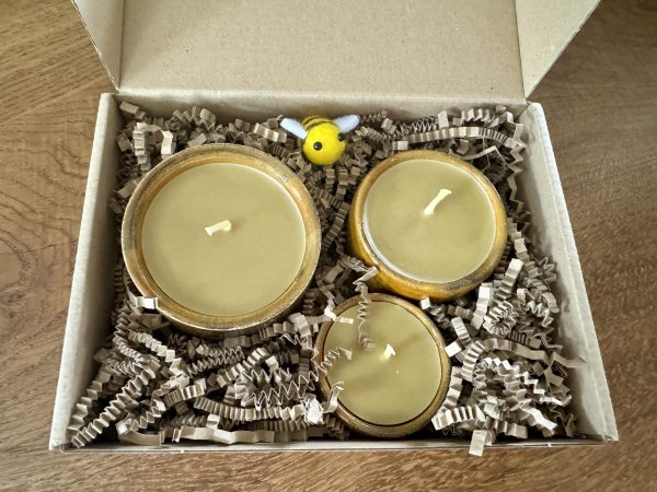 Set of 3 Pure Beeswax Candles in Handmade Ceramics - Image 2